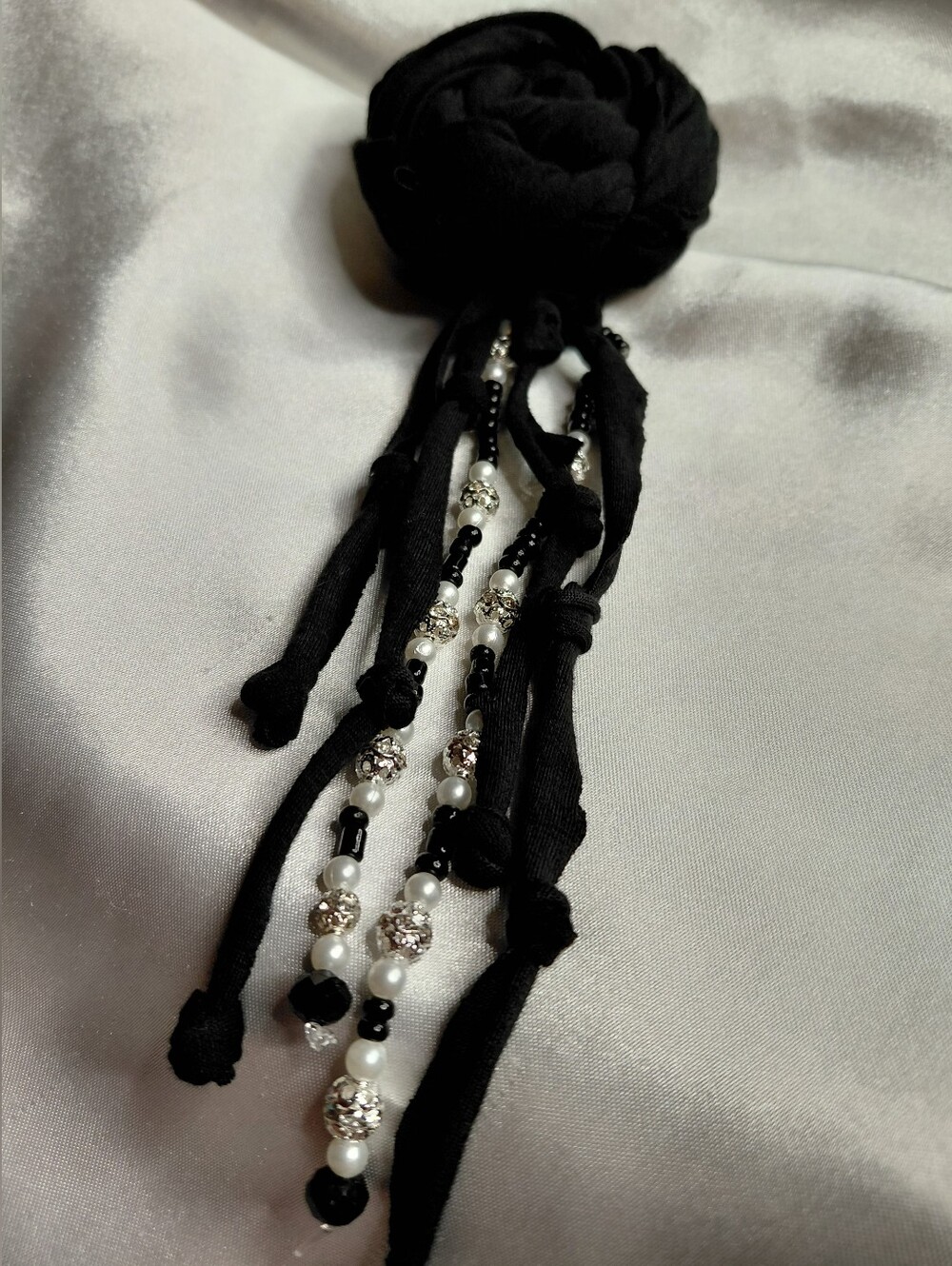 CLIP ON FLOWER